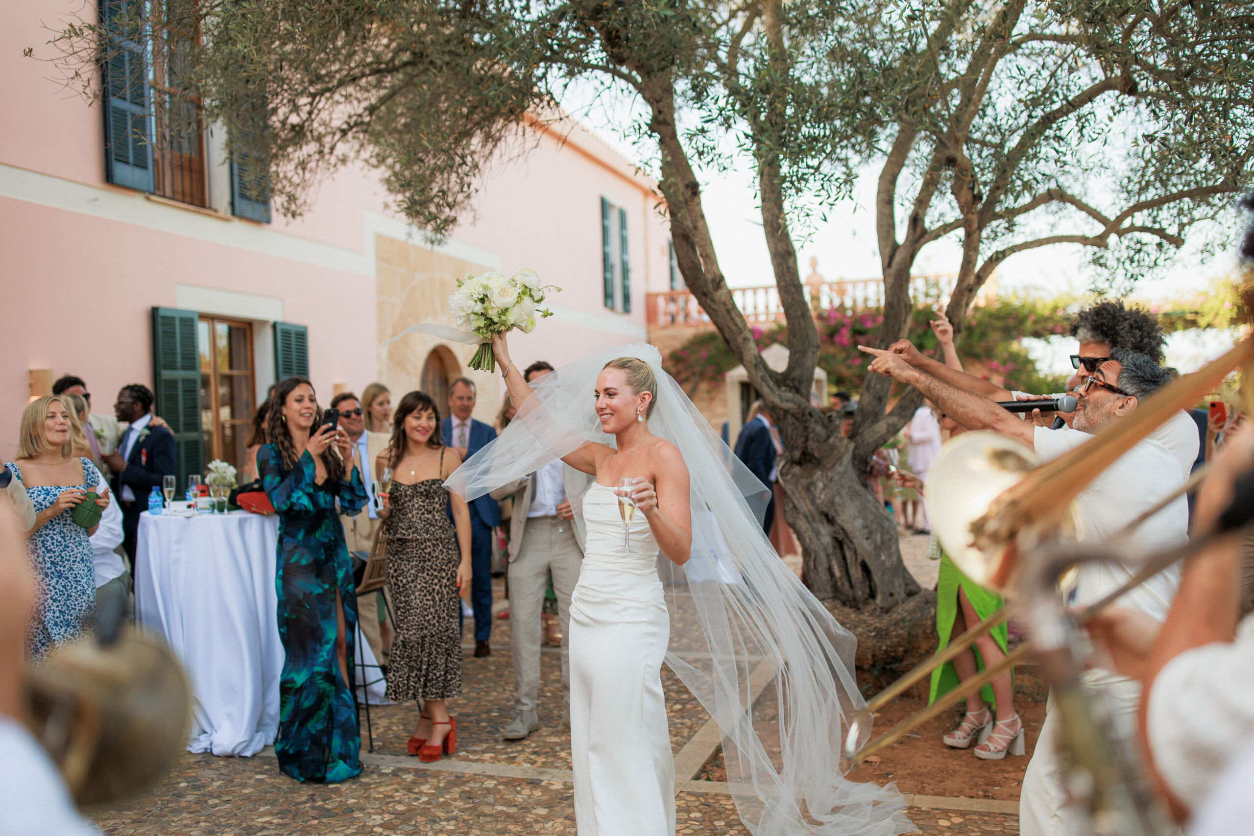 Una cena al aire libre, en un lugar de cuento.